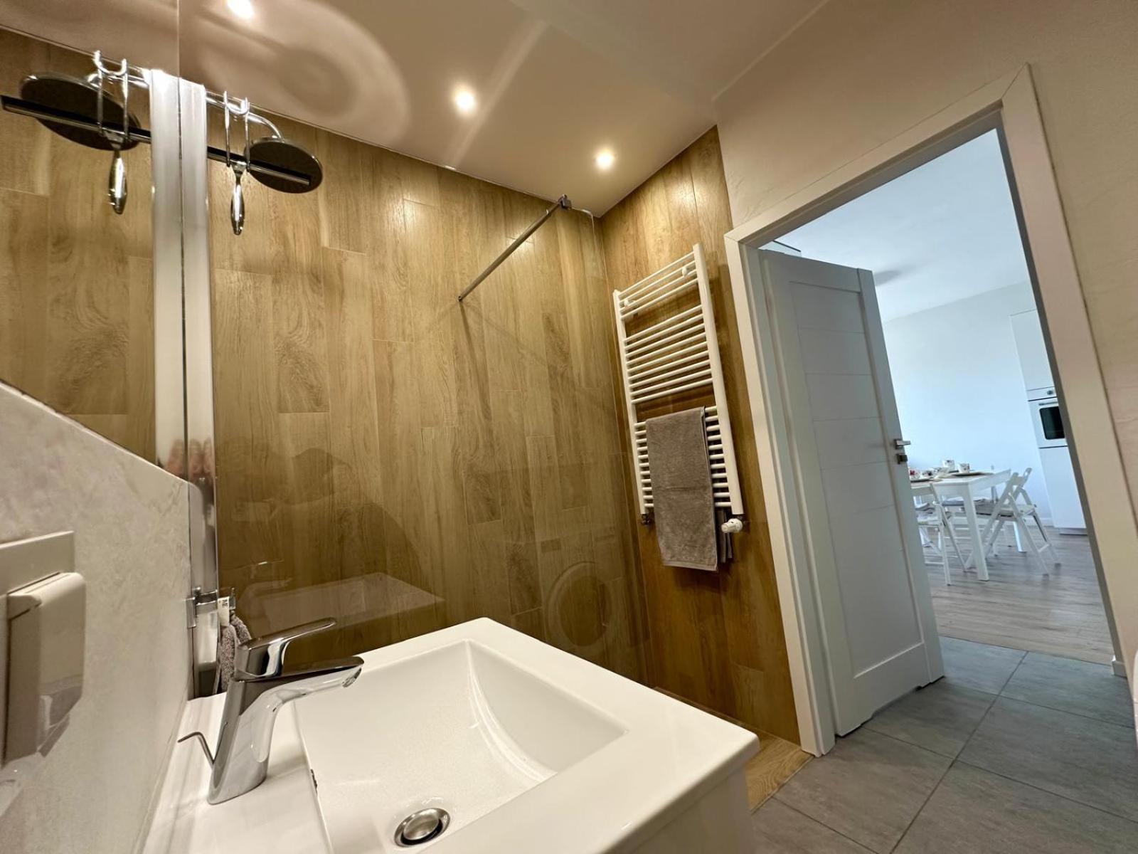 Superapart Dereniowa 60, Cozy Urban Retreat, Perfect Family Getaway Apartament
